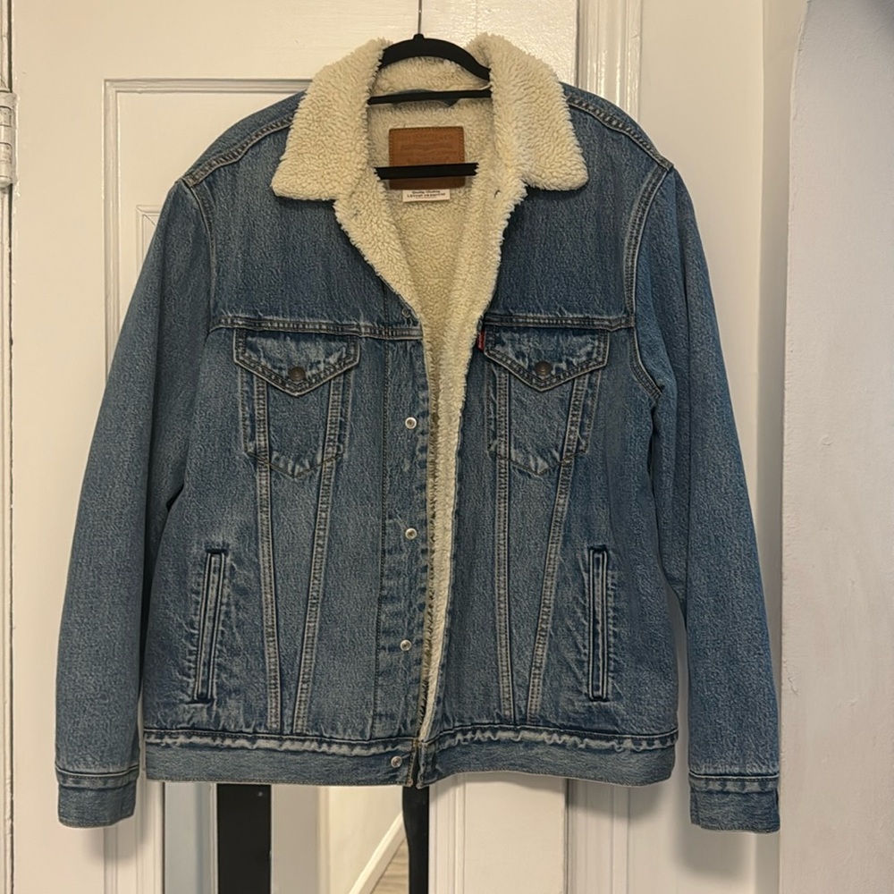 mens levi’s sherpa trucker jacket